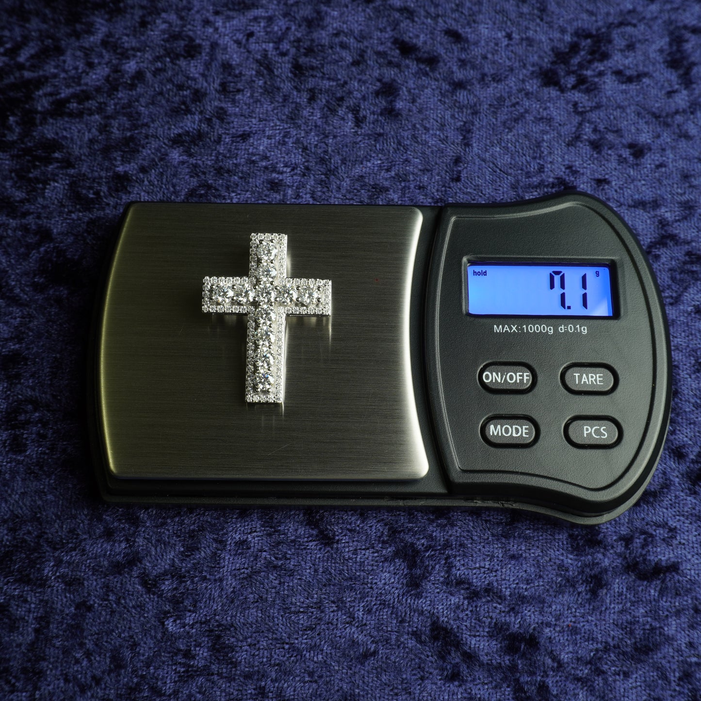 "Dios esta conmigo" Pendant
