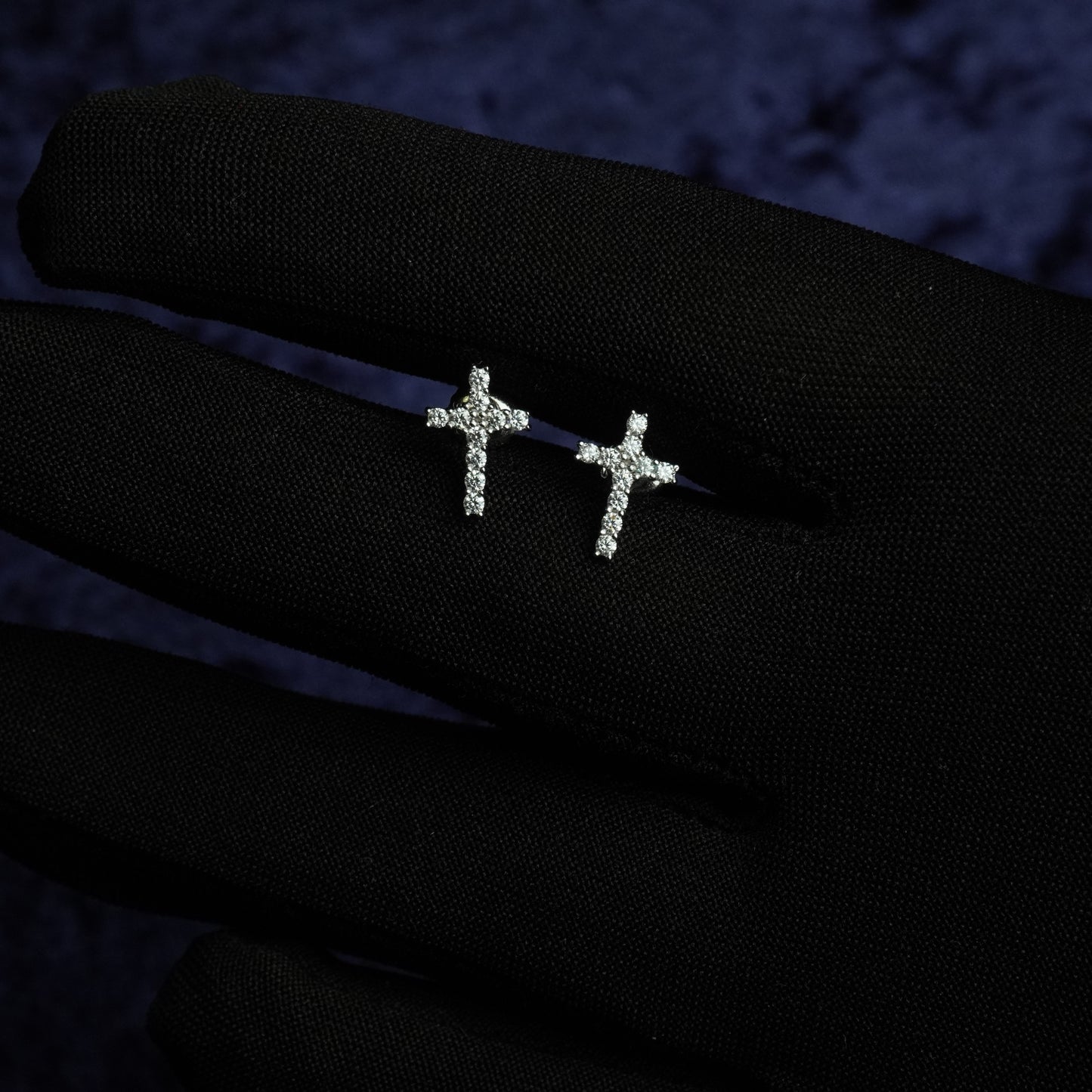 "Corazón de Fe" Cross Earrings