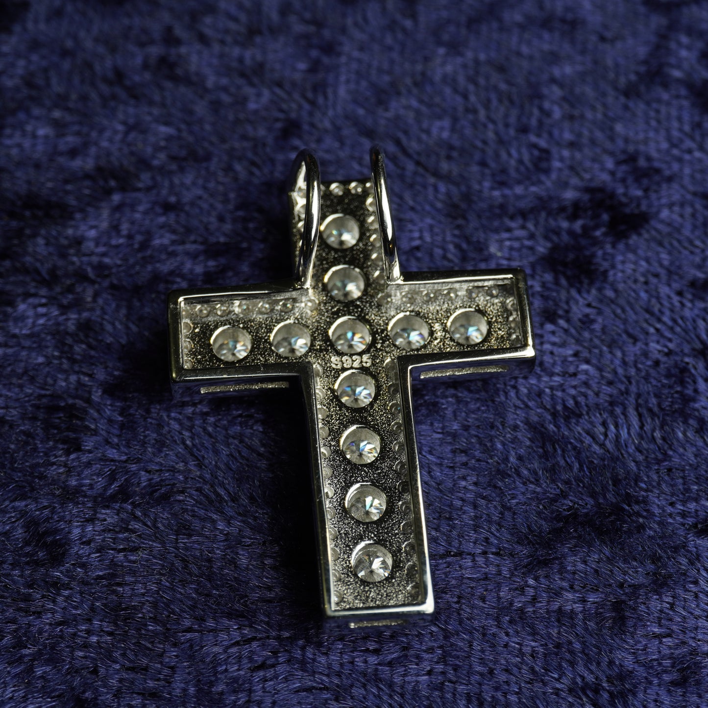 "Dios esta conmigo" Pendant