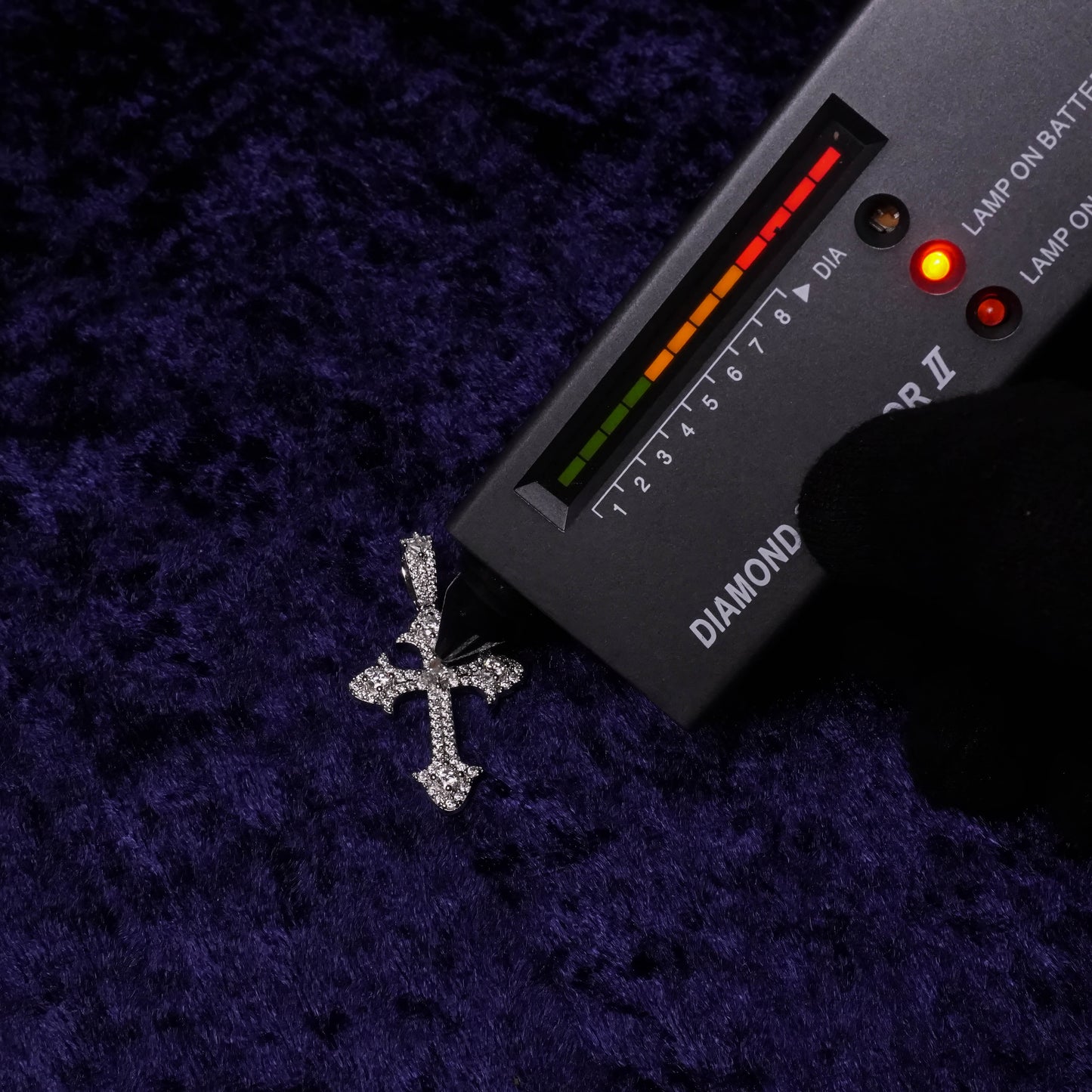 "Cristal Santo" MOISSANITE Pendant