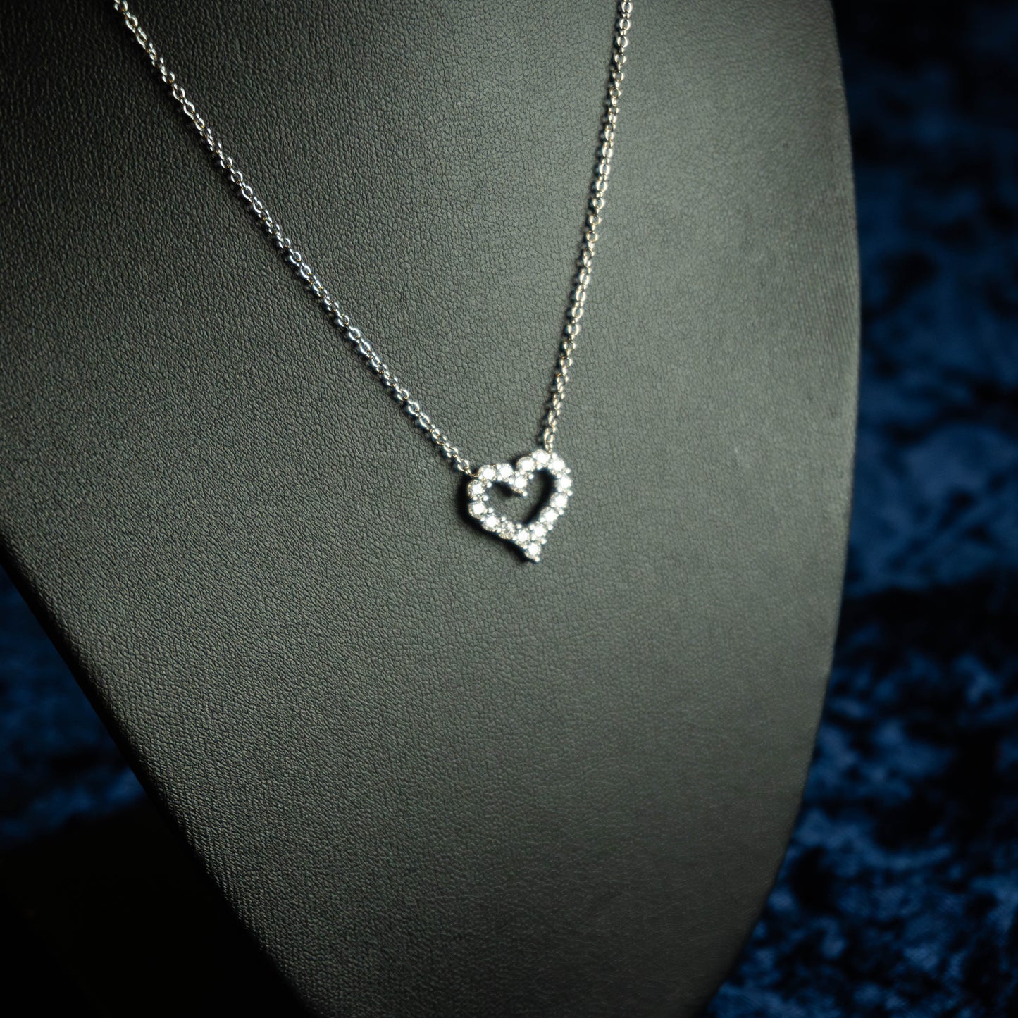 S925 "Corazón de Hielo" VVS Moissanite Necklace