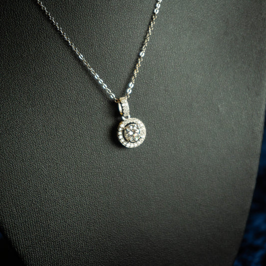S925 "Beso de Luz" VVS Moissanite Necklace