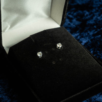S925 "5MM" VVS Moissanite Studs