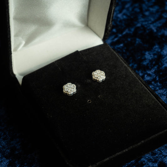 S925 "Crownset" VVS Moissanite Studs