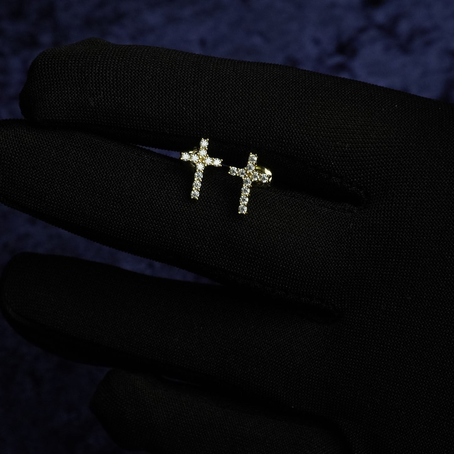 "Corazón de Fe" Cross Earrings