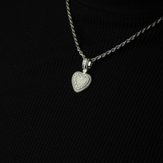 "Tu corazón es mío" Pendant + 3mm Rope Chain