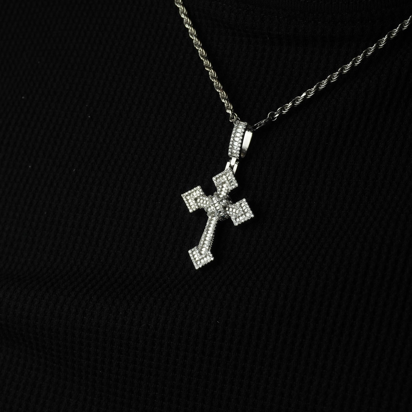 Cross "El Wichon" Pendant + 3mm Rope Chain