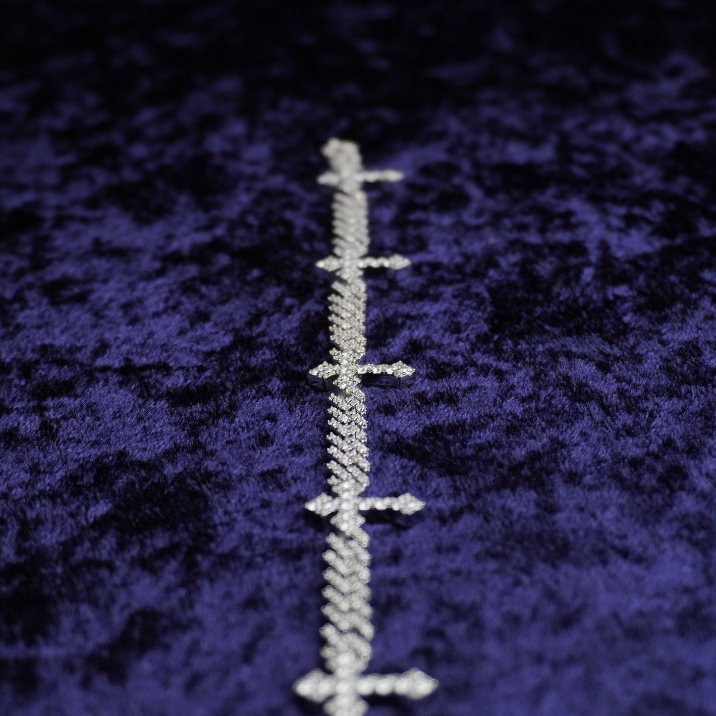 7.5 Inch Cross Cuban MOISSANITE