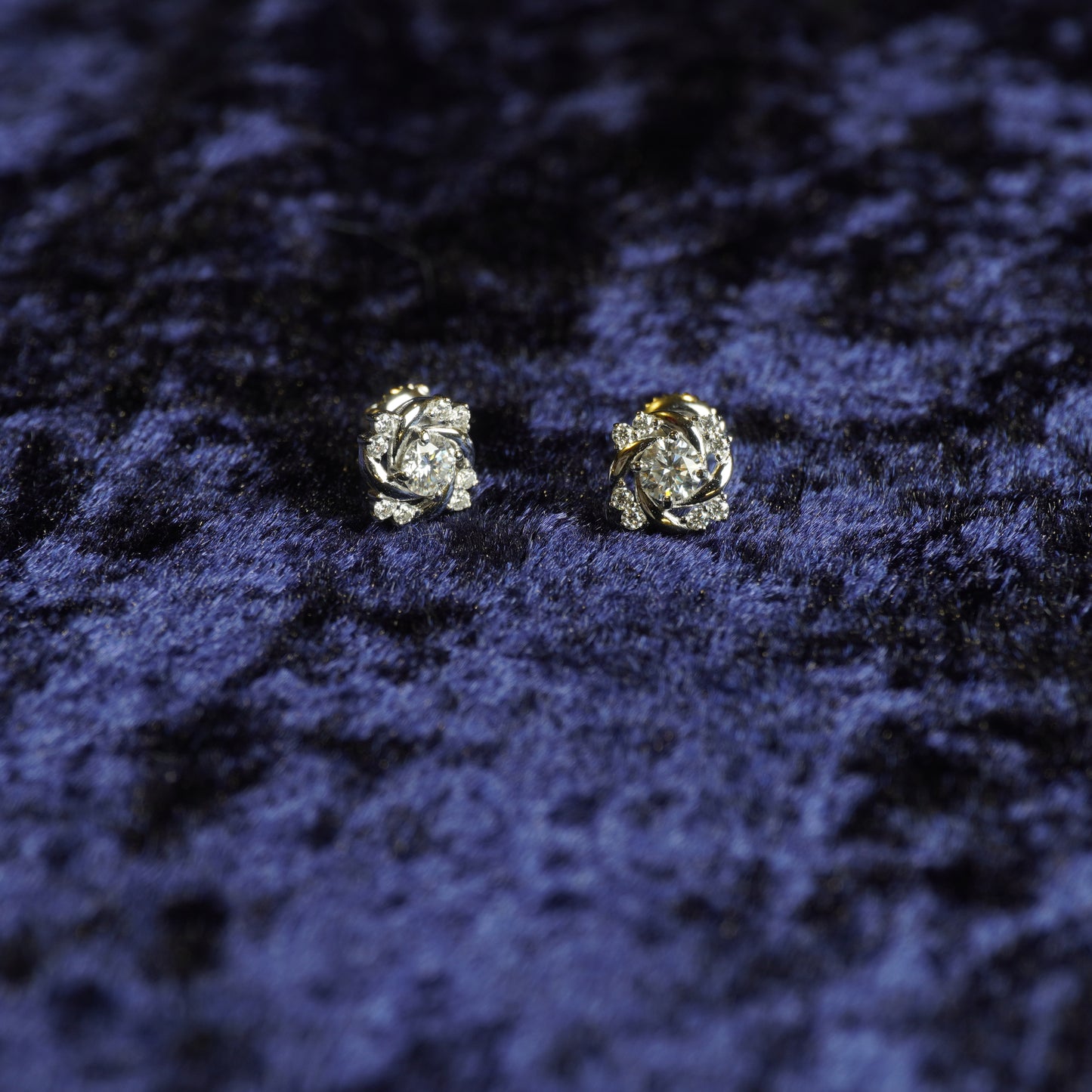 S925 "Flor de Luz" VVS Moissanite Studs