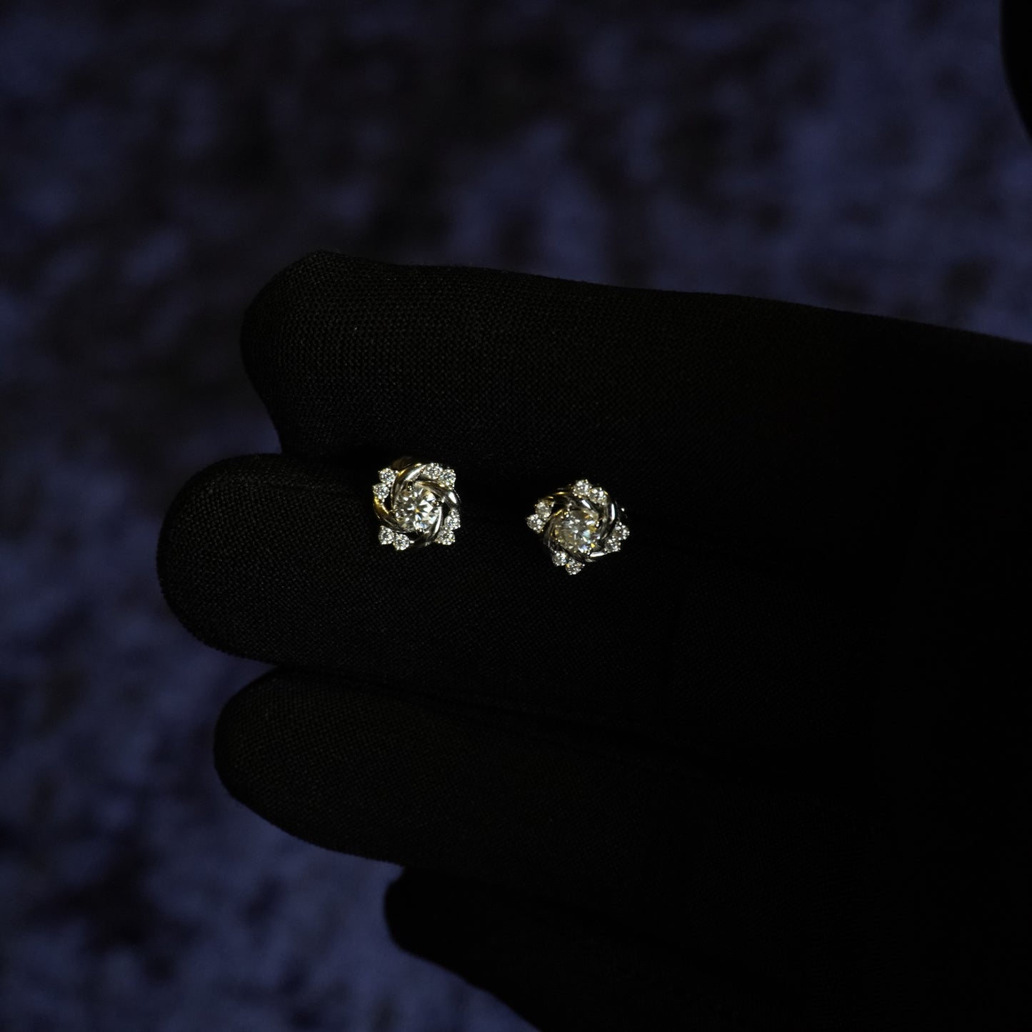 S925 "Flor de Luz" VVS Moissanite Studs