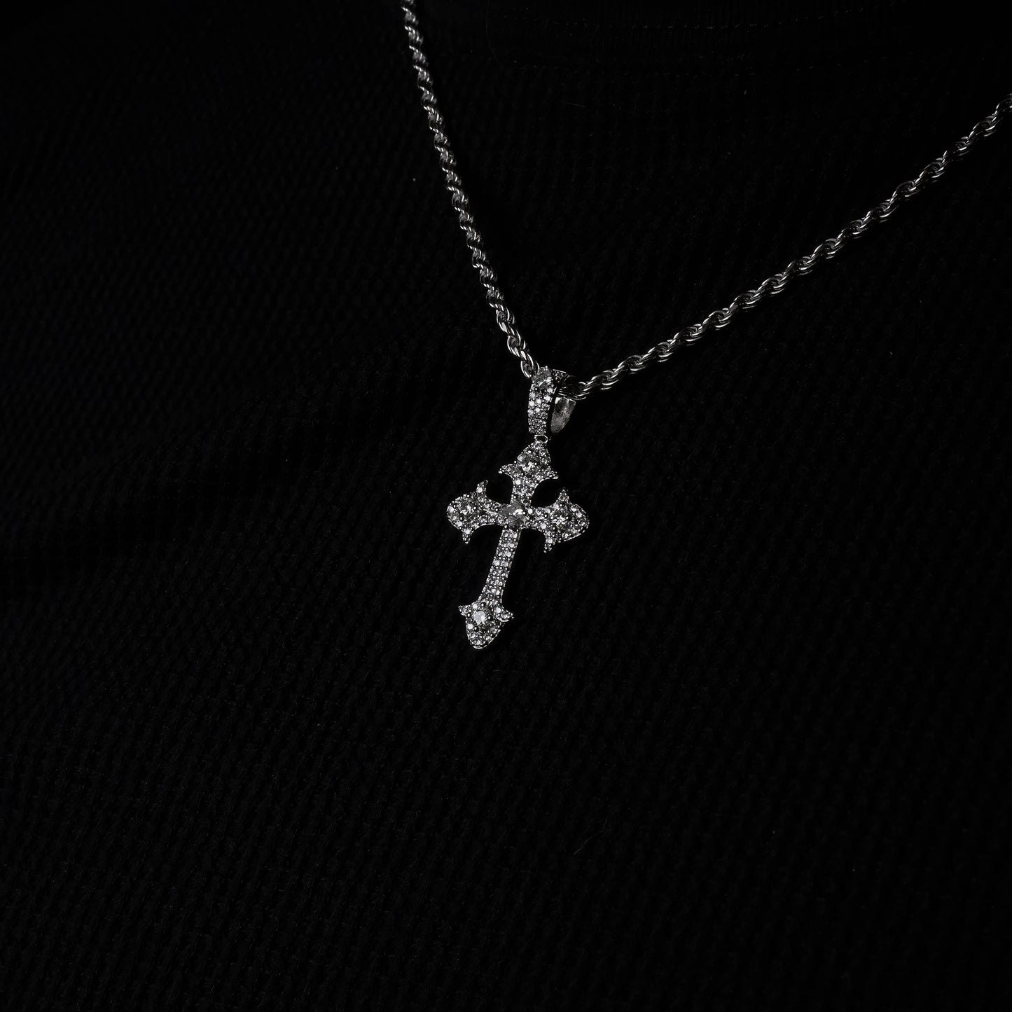 "Cristal Santo" Pendant + 3mm Rope Chain