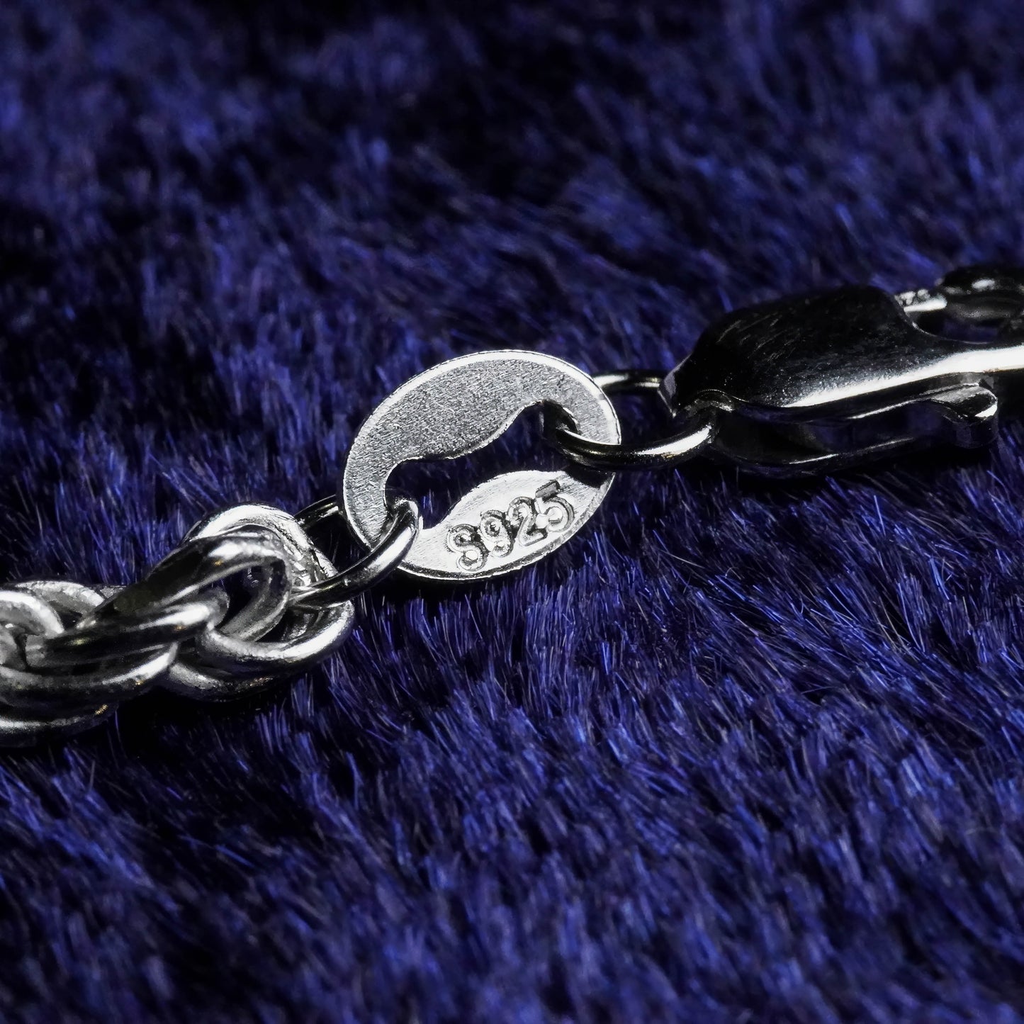 "Cristal Santo" Pendant + 3mm Rope Chain